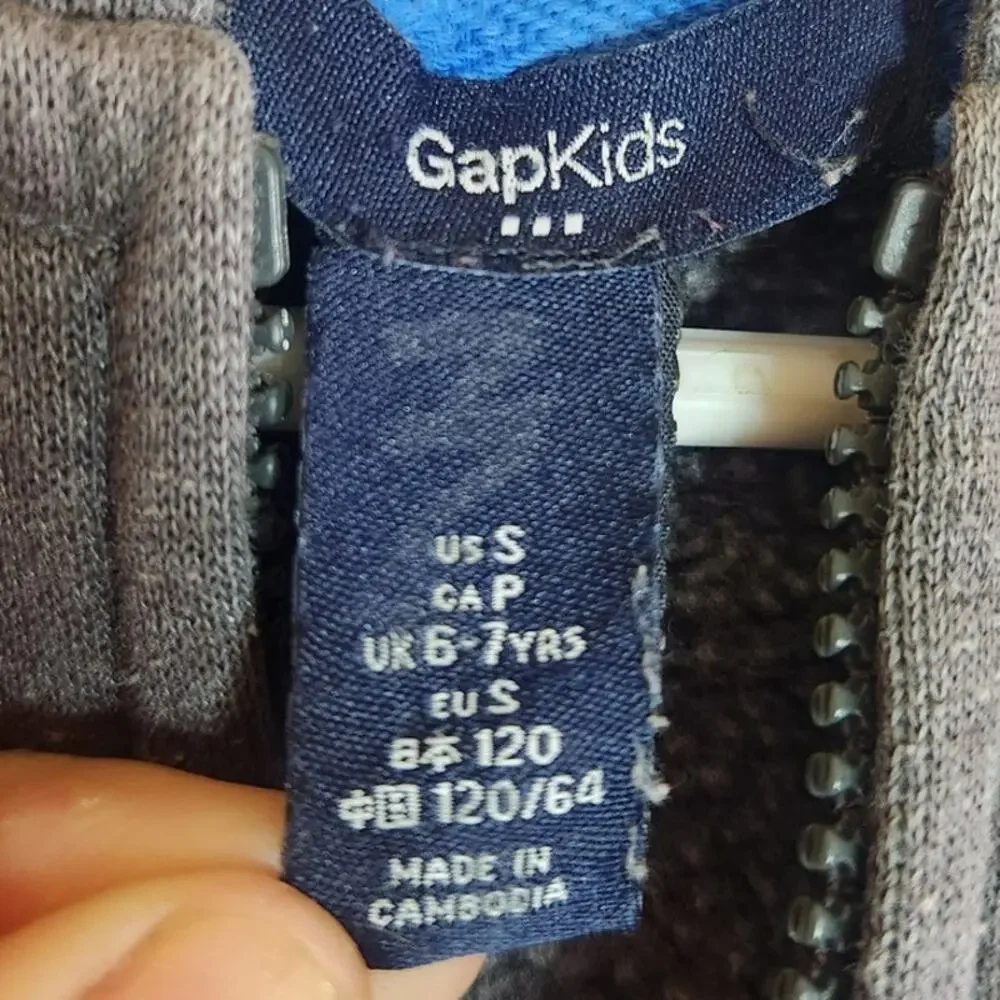 Vintage Y2k Gap Kids gray zip up‎ hoodie Size S